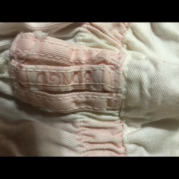 Light pink and white shorts - Picture 2 of 3